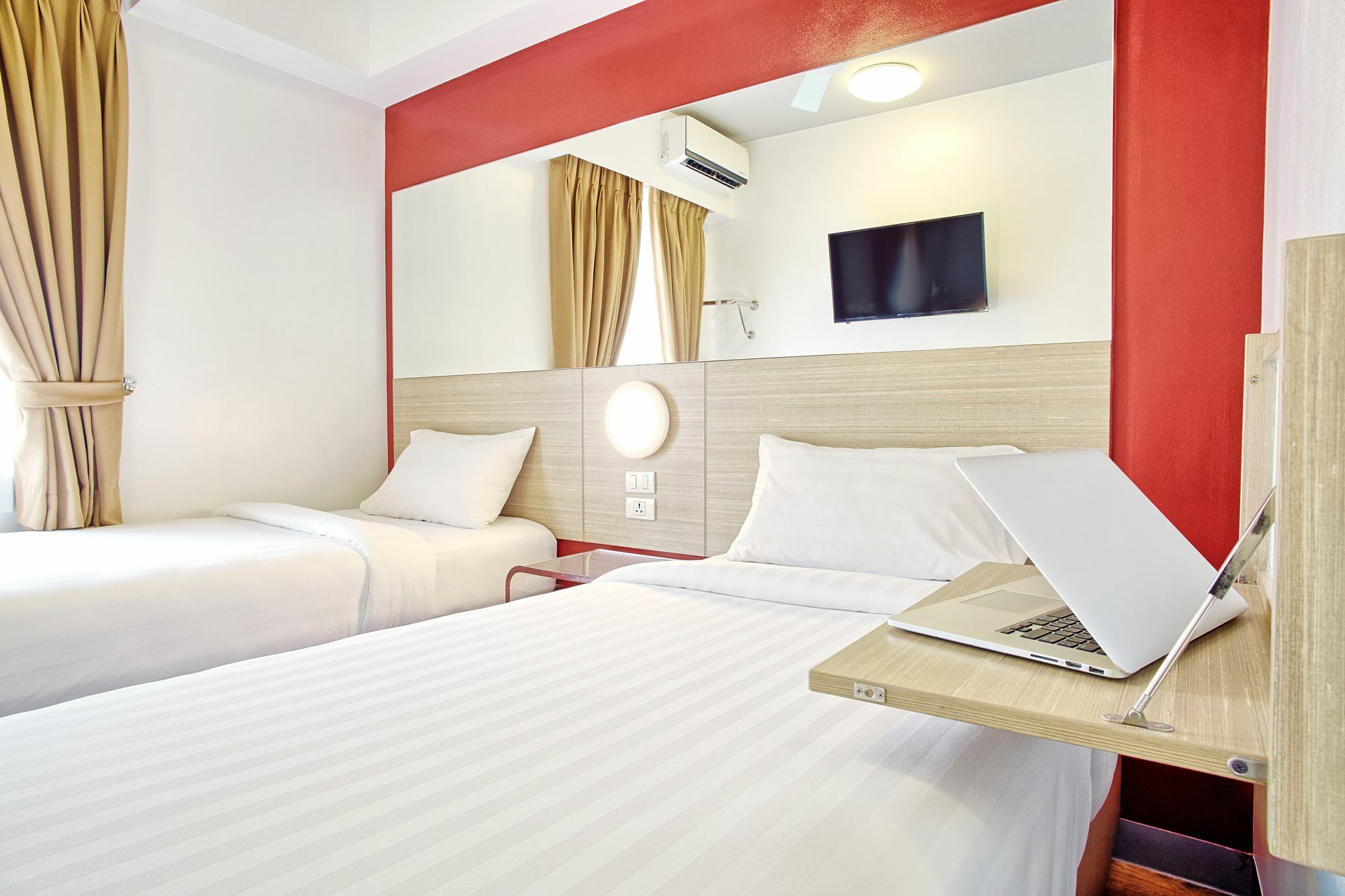 Red Planet Manila Aseana City Paranaque City Exterior photo
